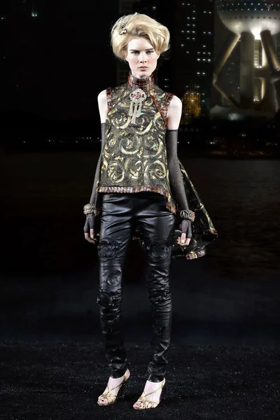 Look 5